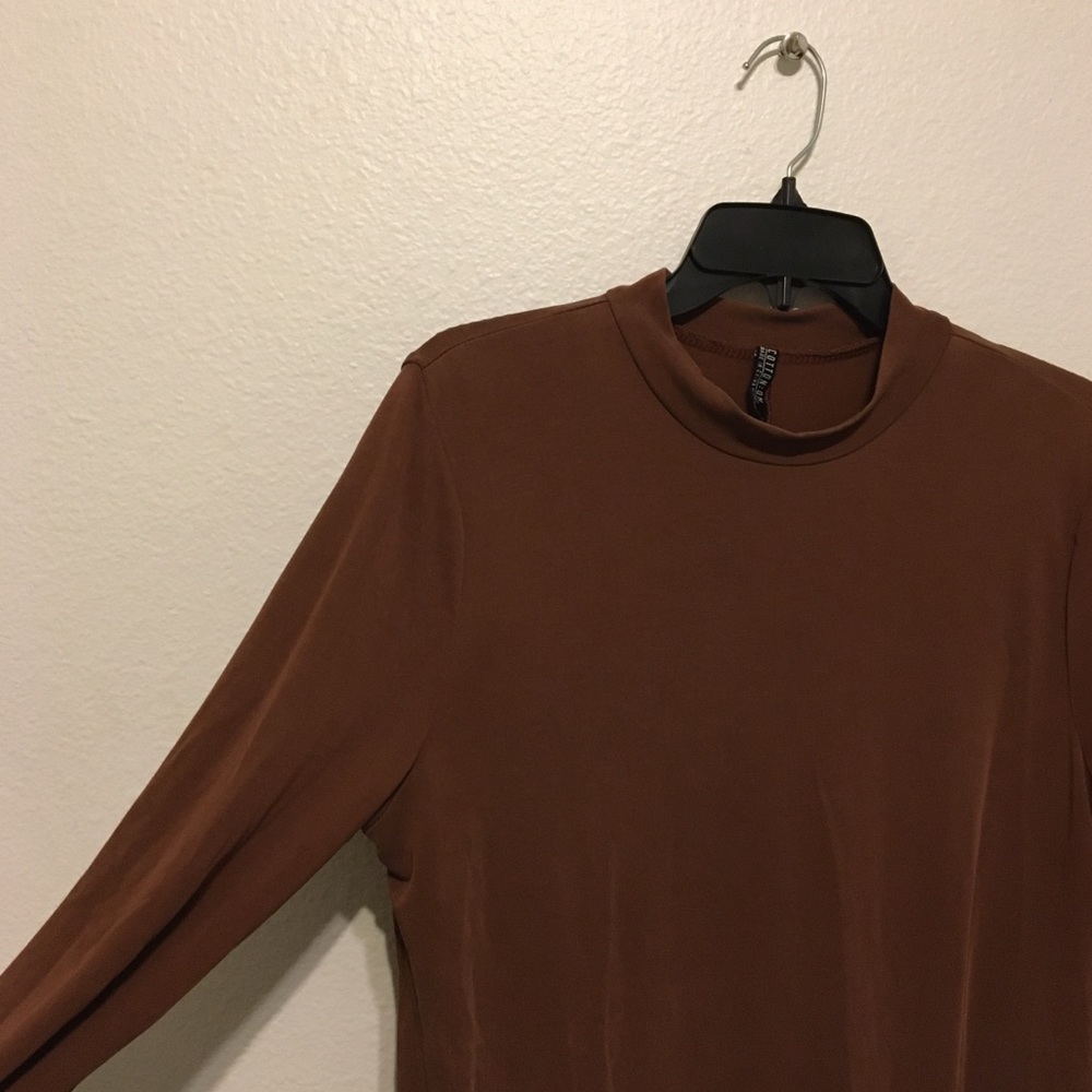 • Brown Dress •